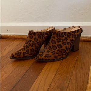 Chase and Chloe leopard print mules